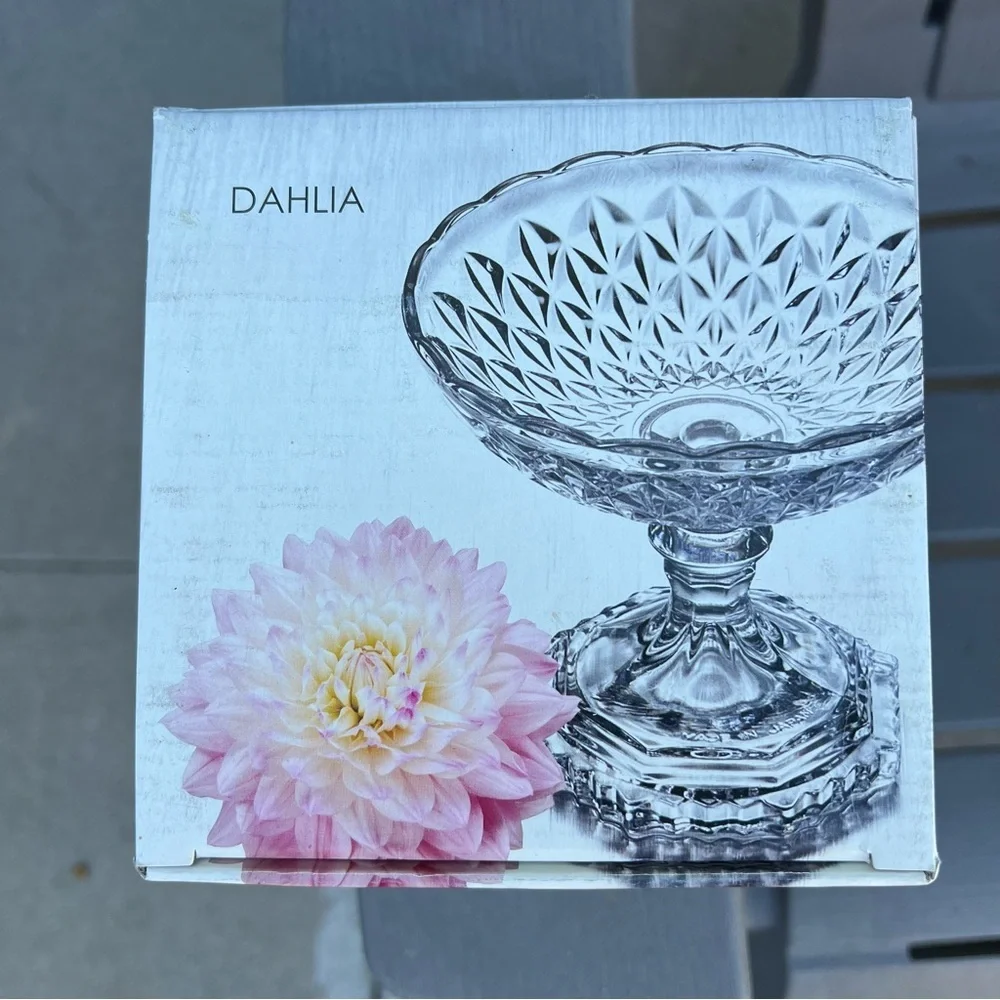 NIB Soga Contemporary Clear Glass Dahlia Footed Fruit & Candy Bowl Holiday Party